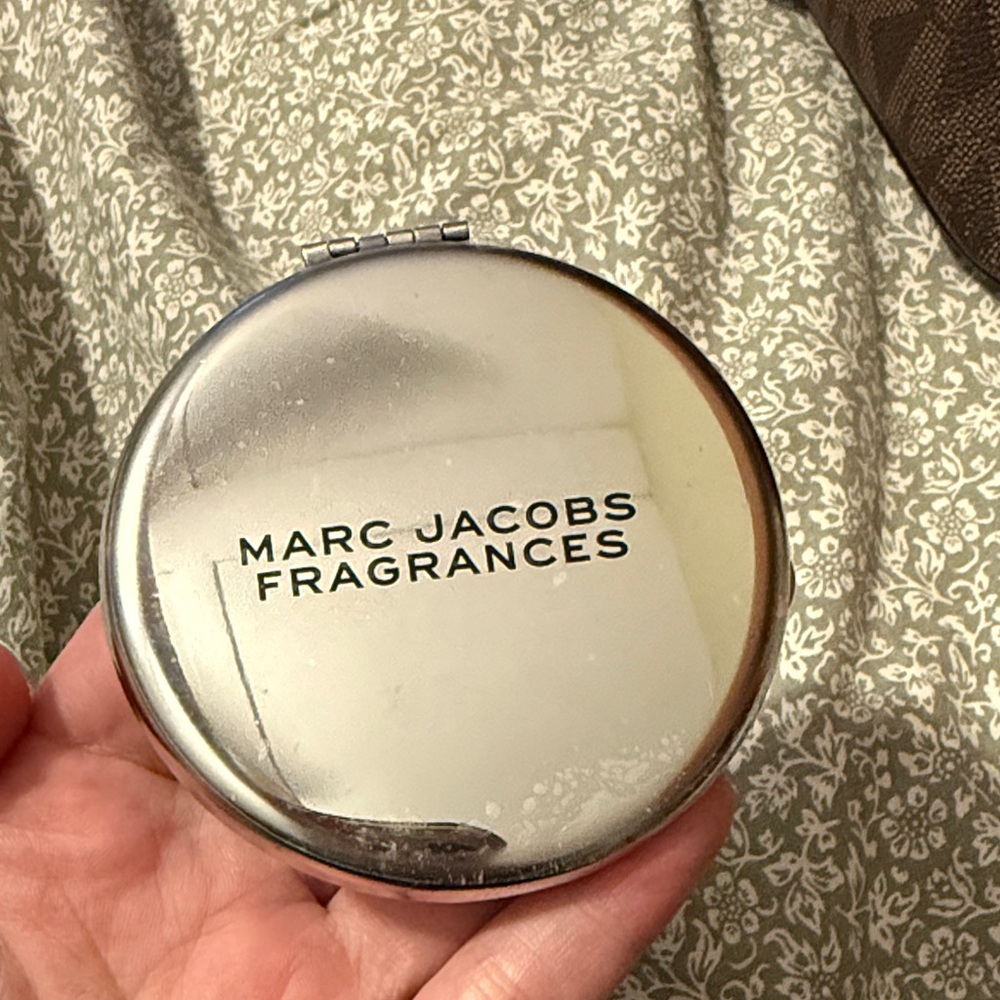 Marc Jacobs Silver Fragrance Compact